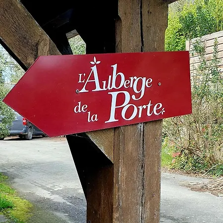 L'auberge De La Porte بيت ريفي